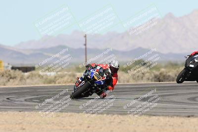 media/Jan-15-2026-Racers Edge (Thu) [[dfebeb70ab]]/2-A Group/Session 3 (Turn 16)/